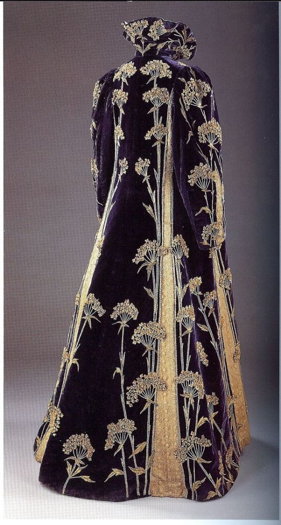 Opera coat 1900